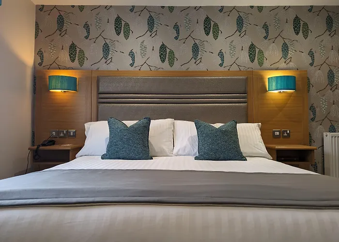 Cheap Hotels in Huddersfield