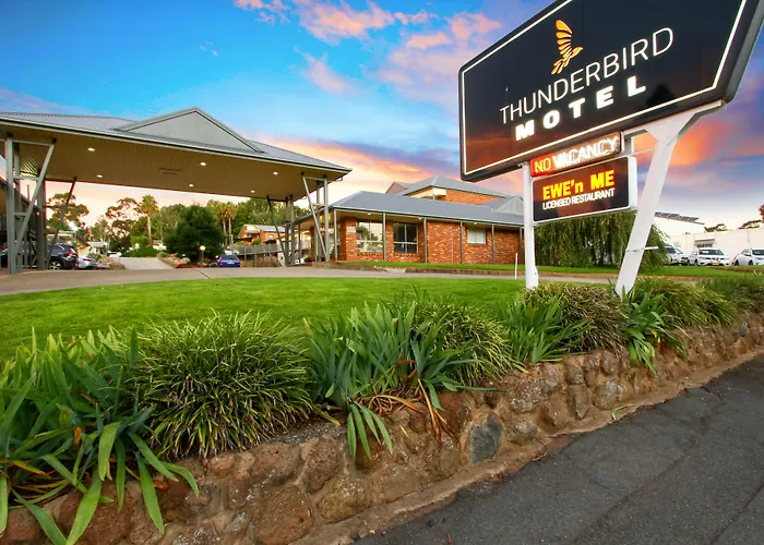 Motels in Yass