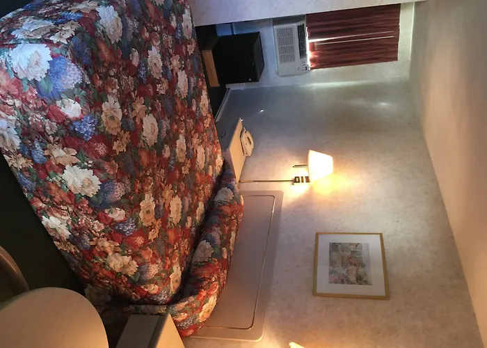 Motels in Penn Yan