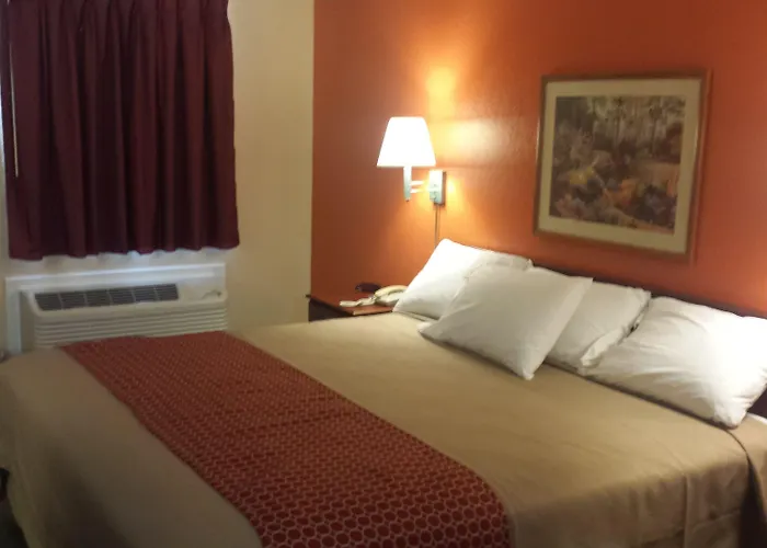 Cheap Hotels in Seminole