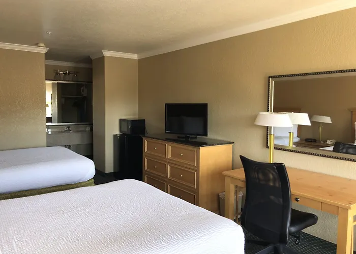 Motels in Clearlake Oaks
