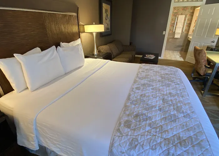 Motels in Sullivan