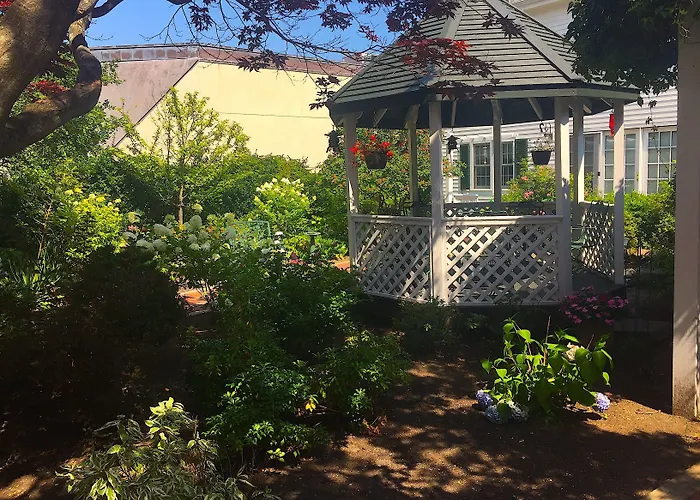 Bed and Breakfasts in South Berwick