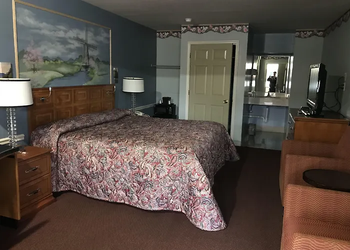 Motels in Buckingham
