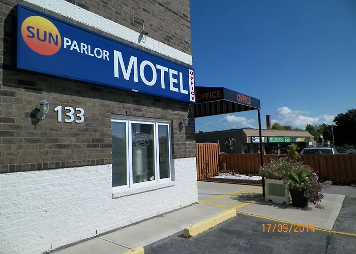 Motels in Leamington