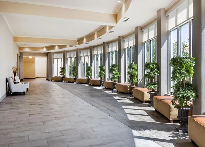 Cheap Hotels in Grand Forks
