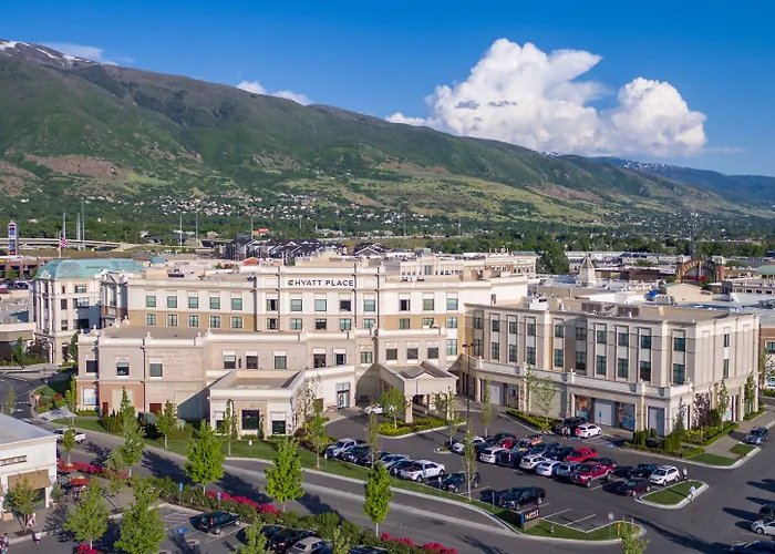 Cheap Hotels in Farmington