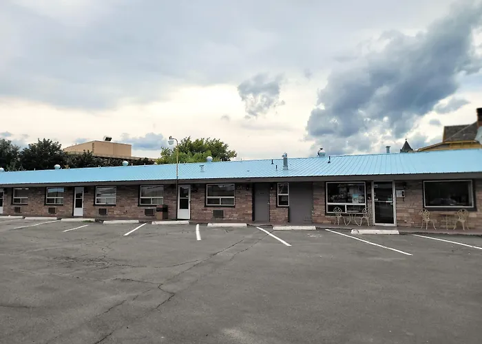 Motels in Joseph