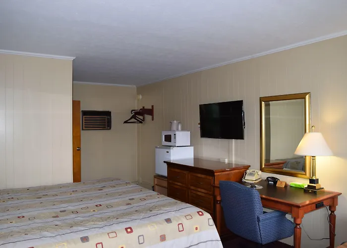 Motels in Taylorville