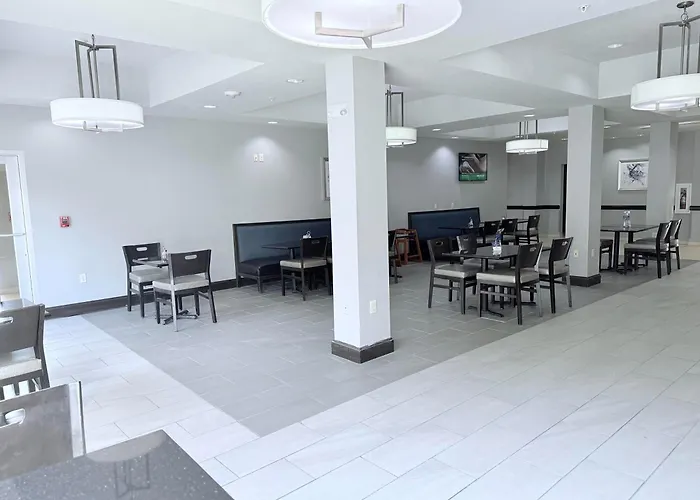Cheap Hotels in Bonham