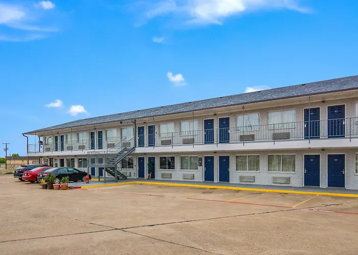 Motels in North Richland Hills