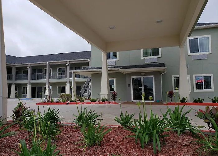 Motels in Crosby