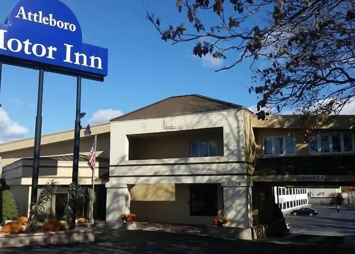 Motels in Attleboro