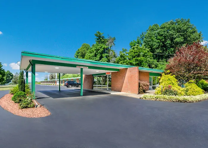 Motels in Grundy
