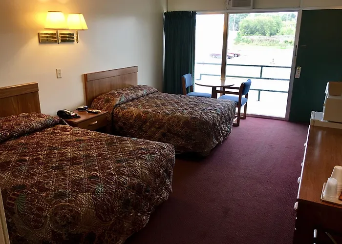 Motels in Caro