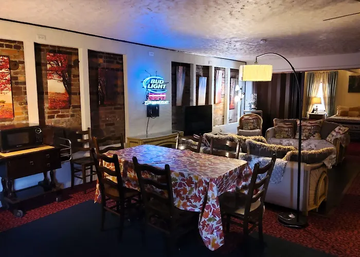 Motels in Franklin