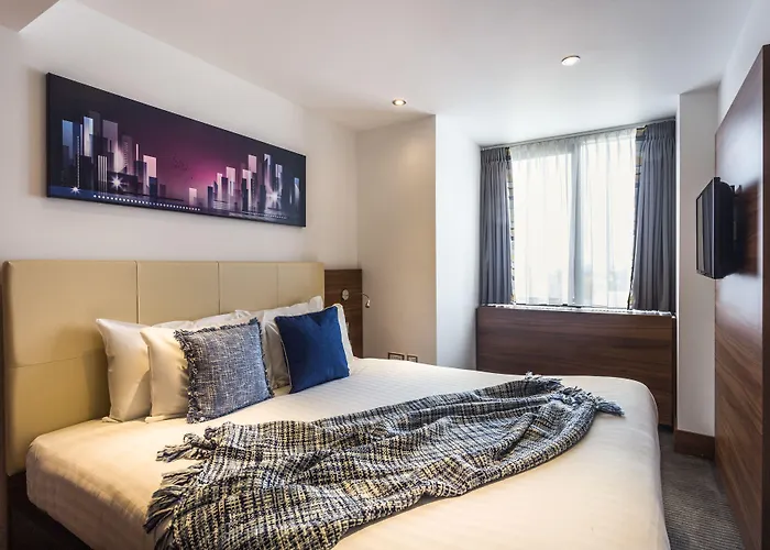 Cheap Hotels in Watford (Hertfordshire)