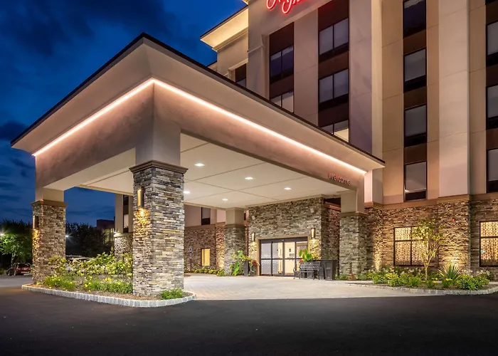 Cheap Hotels in Paramus