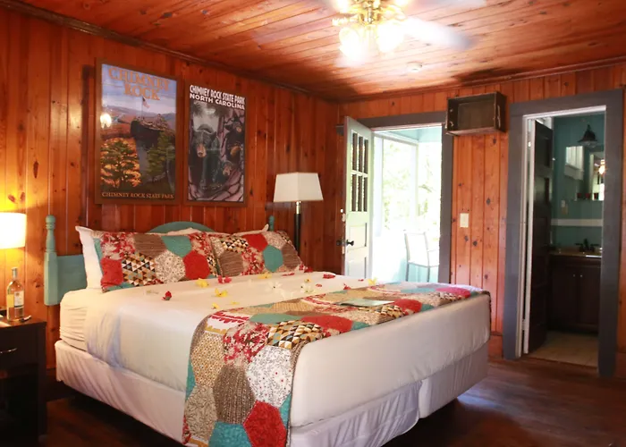 Motels in Chimney Rock