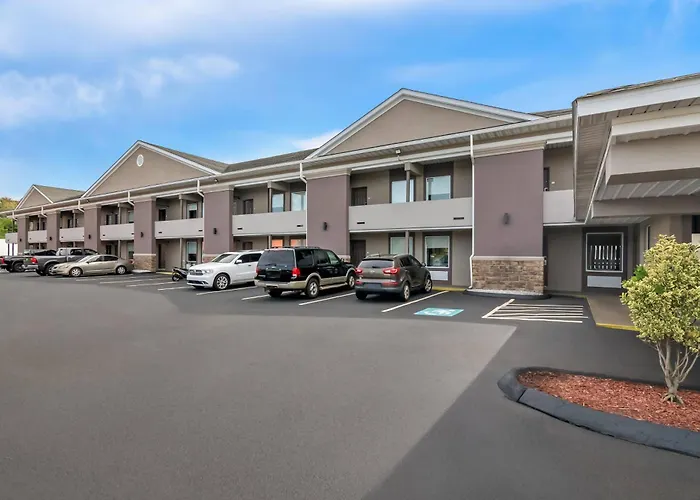 Cheap Hotels in Waterbury