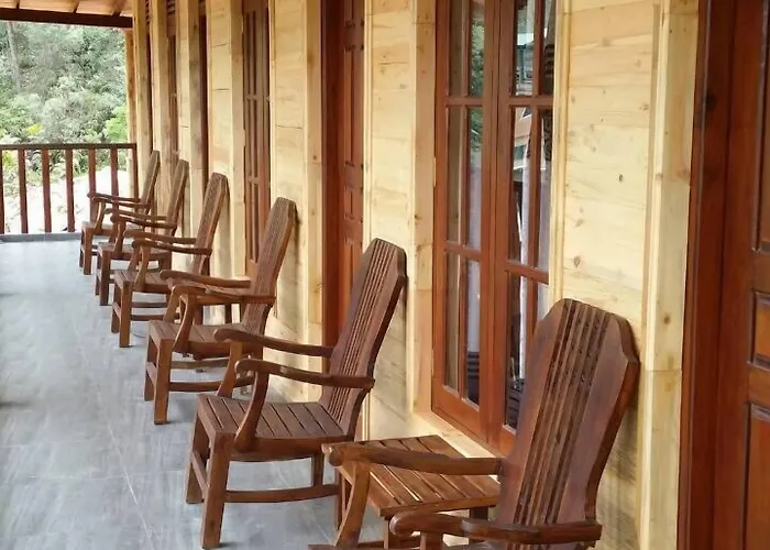 Motels in Ella