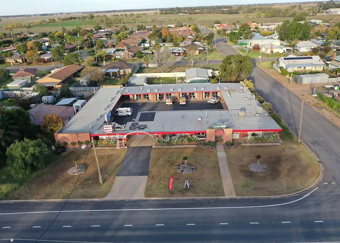 Motels in Finley