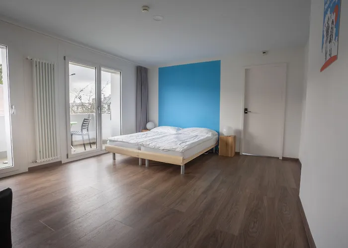 Hostels in Nyon