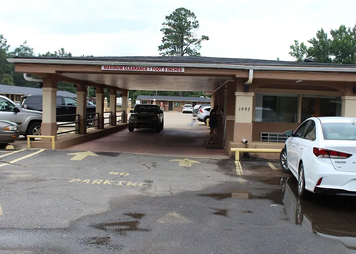 Motels in Winnfield