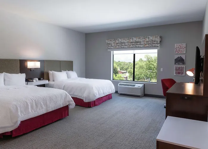Cheap Hotels in Black Mountain