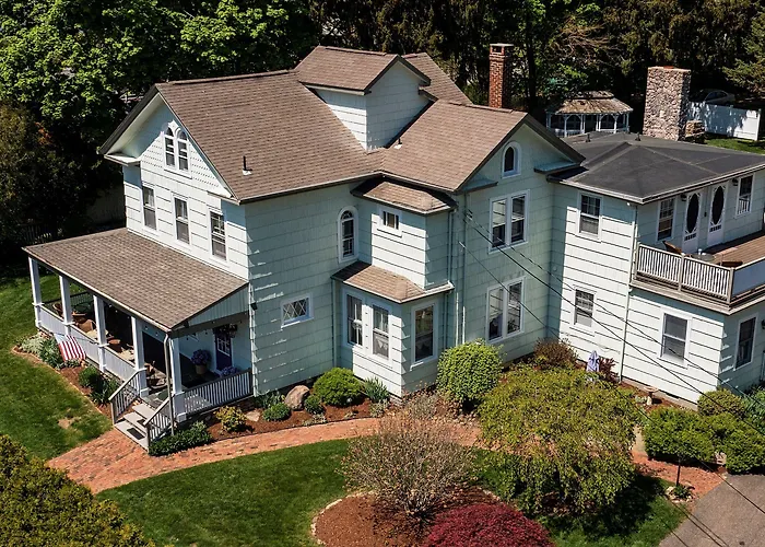 Bed and Breakfasts in Westhampton Beach