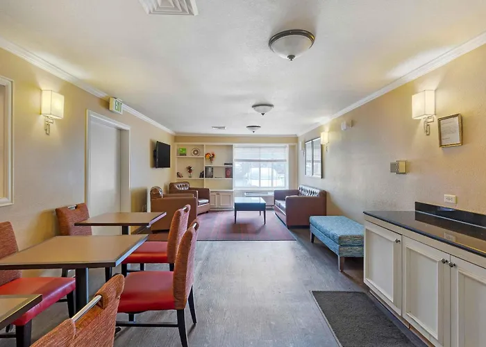 Cheap Hotels in Maryland Heights
