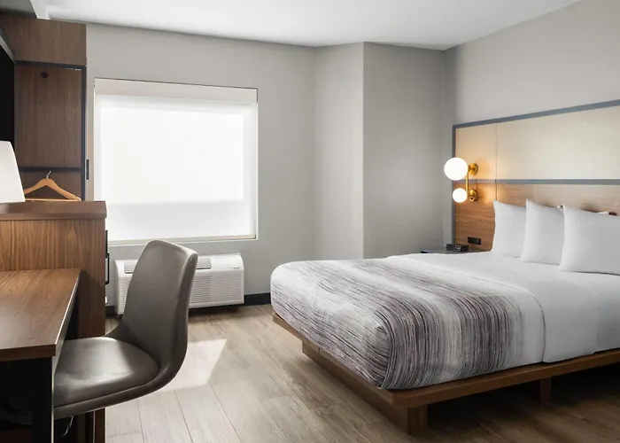 Cheap Hotels in Urbana