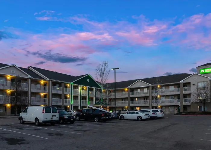 Motels in Aurora