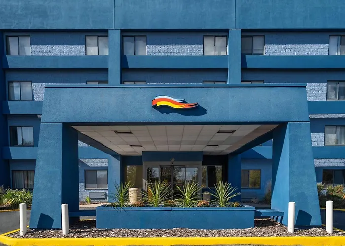 Cheap Hotels in Davenport