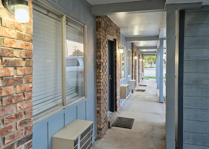 Motels in Holyoke