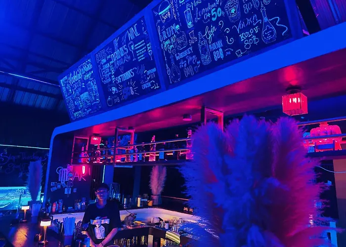 Hostels in Haad Rin