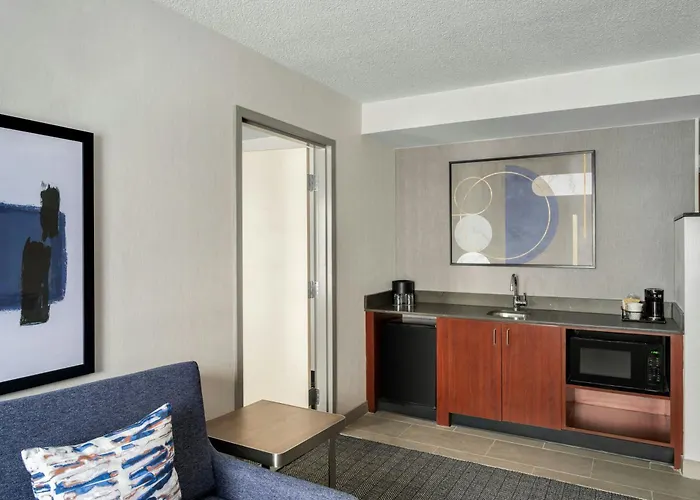 Cheap Hotels in Hamilton