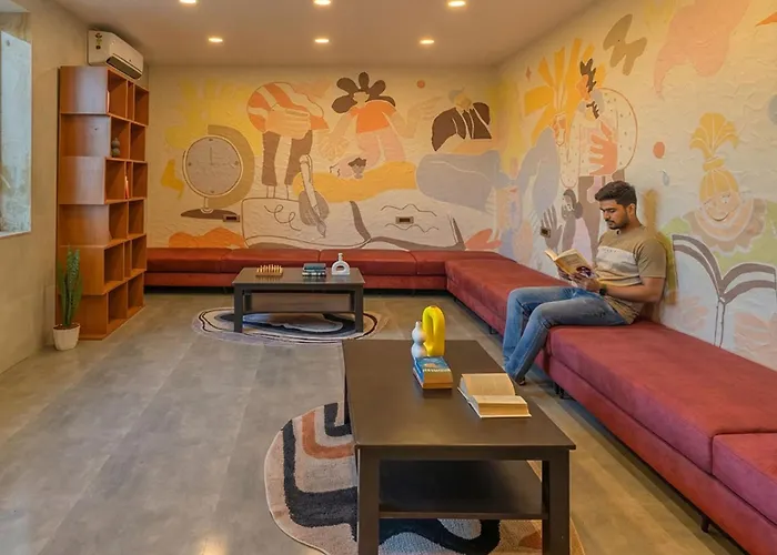 Hostels in Lonavla