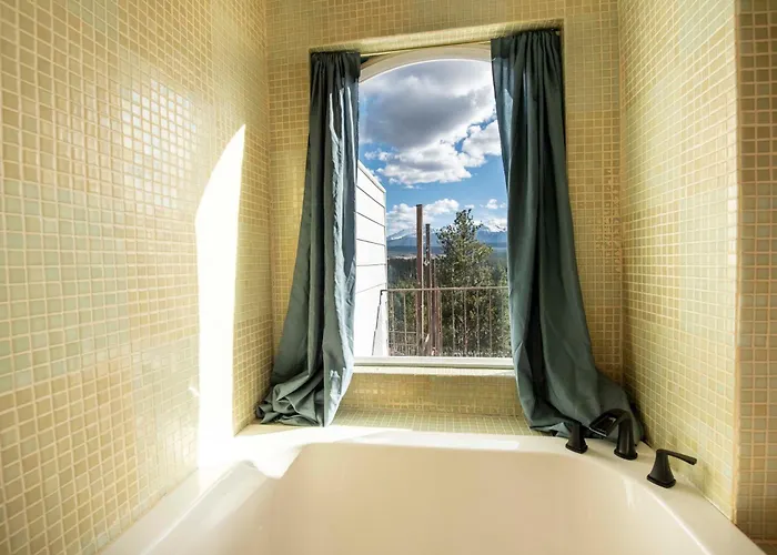 Bed and Breakfasts in Canon City