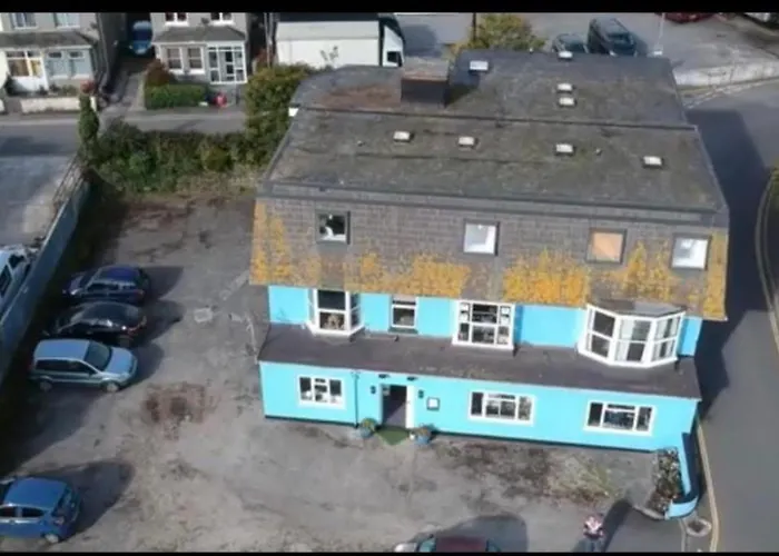 Hostels in New Quay