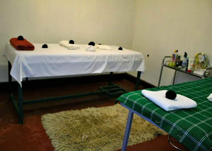 Cheap Hotels in Meru