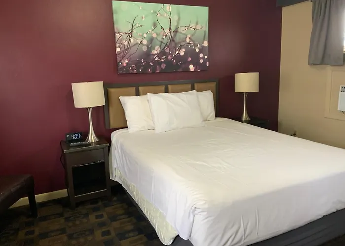 Motels in Alma