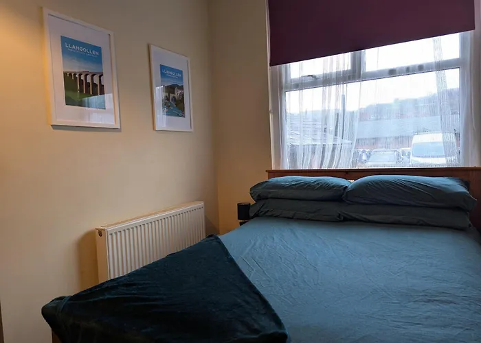 Hostels in Llangollen