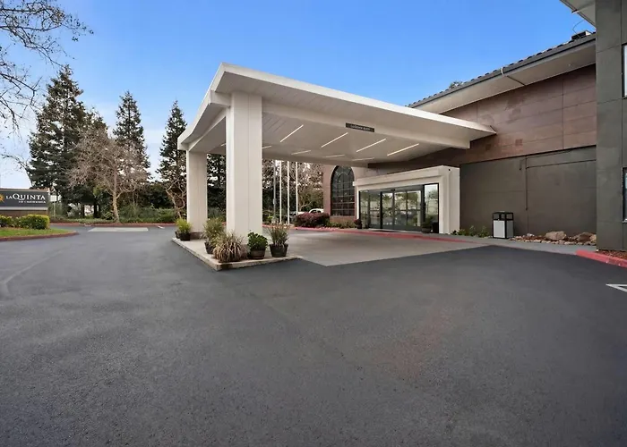 Cheap Hotels in Hayward