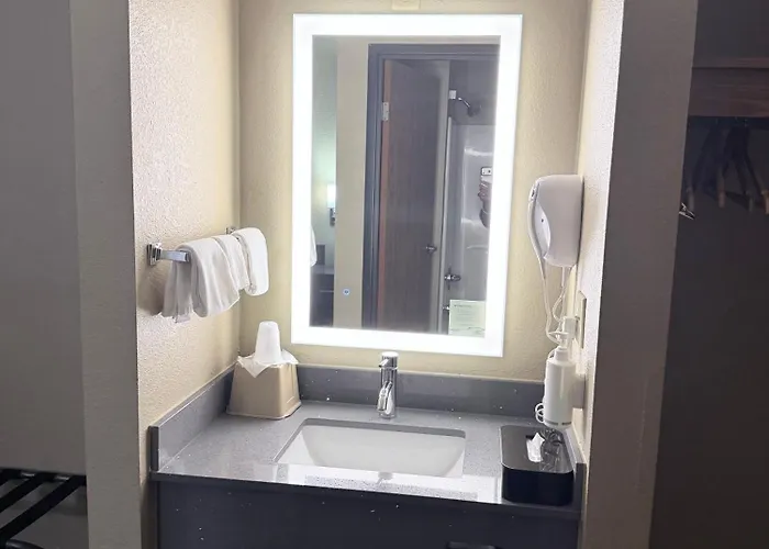 Cheap Hotels in Fond du Lac
