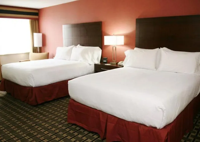 Cheap Hotels in New London