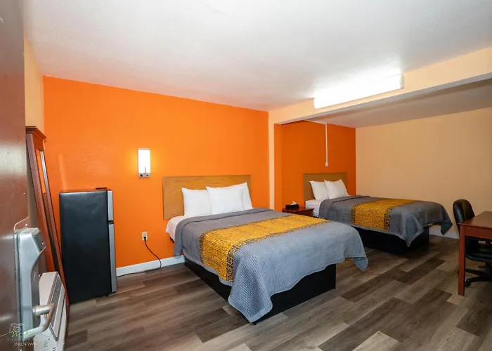 Motels in Carlinville