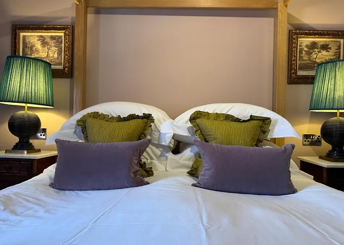 Guest Houses in Bramley (Hampshire)