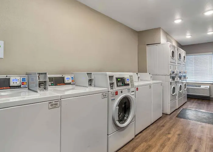 Cheap Hotels in Byram