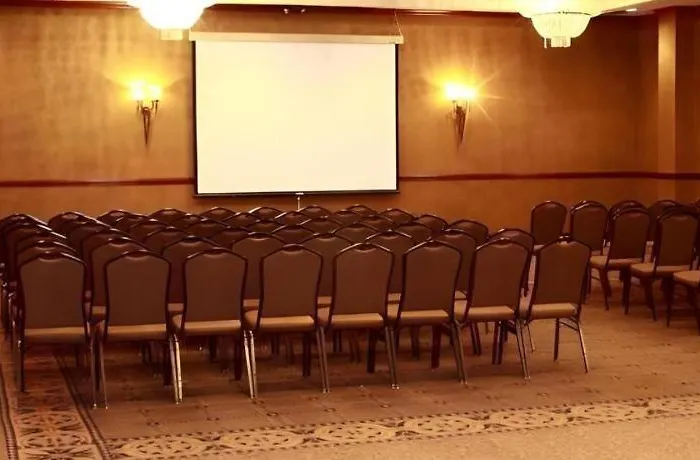 Cheap Hotels in Saddle Brook